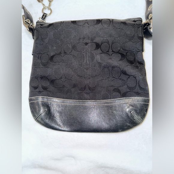 Vintage Coach Black Leather Shoulder Bag